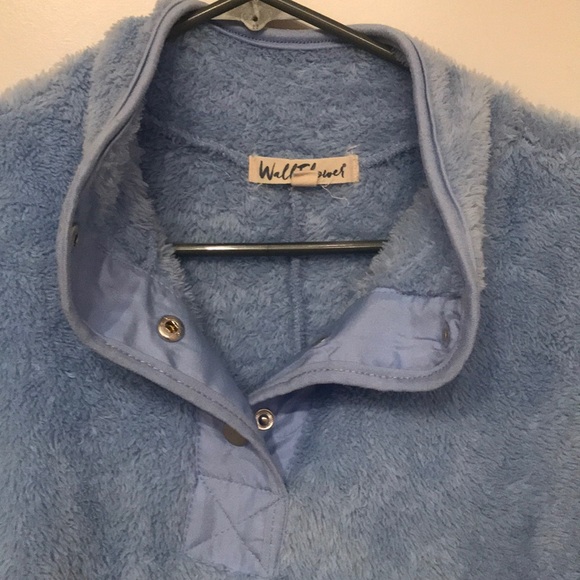 Top - Picture 2 of 7